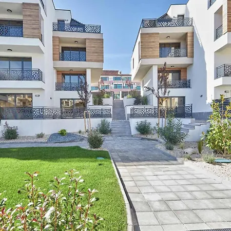 Apartment Maestra Bamboo Luxury - Free Parking Sosopol